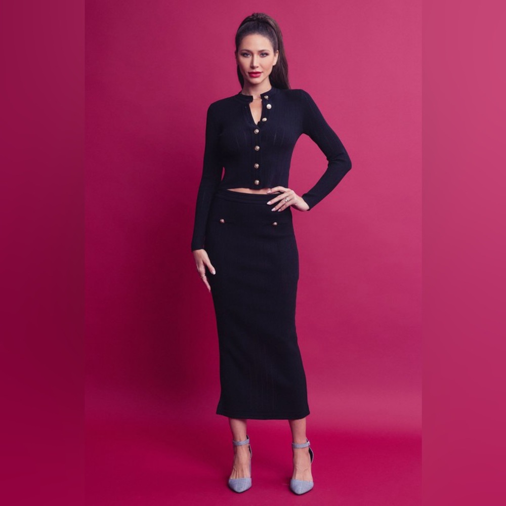 48. Knit Cardigan and Midi Skirt Set in Black